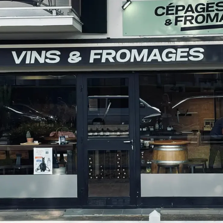 entrée de la boutique cépages et fromages